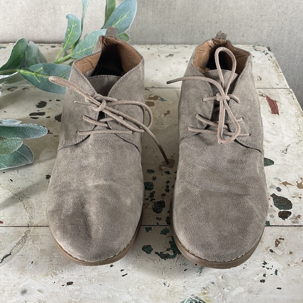 Franco Sarto > Tan Suede Lace Up Booties 6.5 - Picture 2 of 8